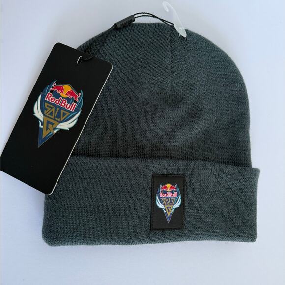 Red Bull NWT Beanie Solo Q Champions Adult Unisex Knit Logo Grey Hat Cap Gaming - Picture 2 of 6